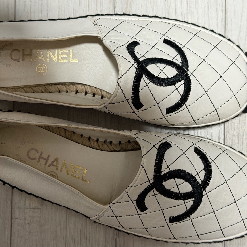 CHANEL Cream and Black Quilted Espadrilles